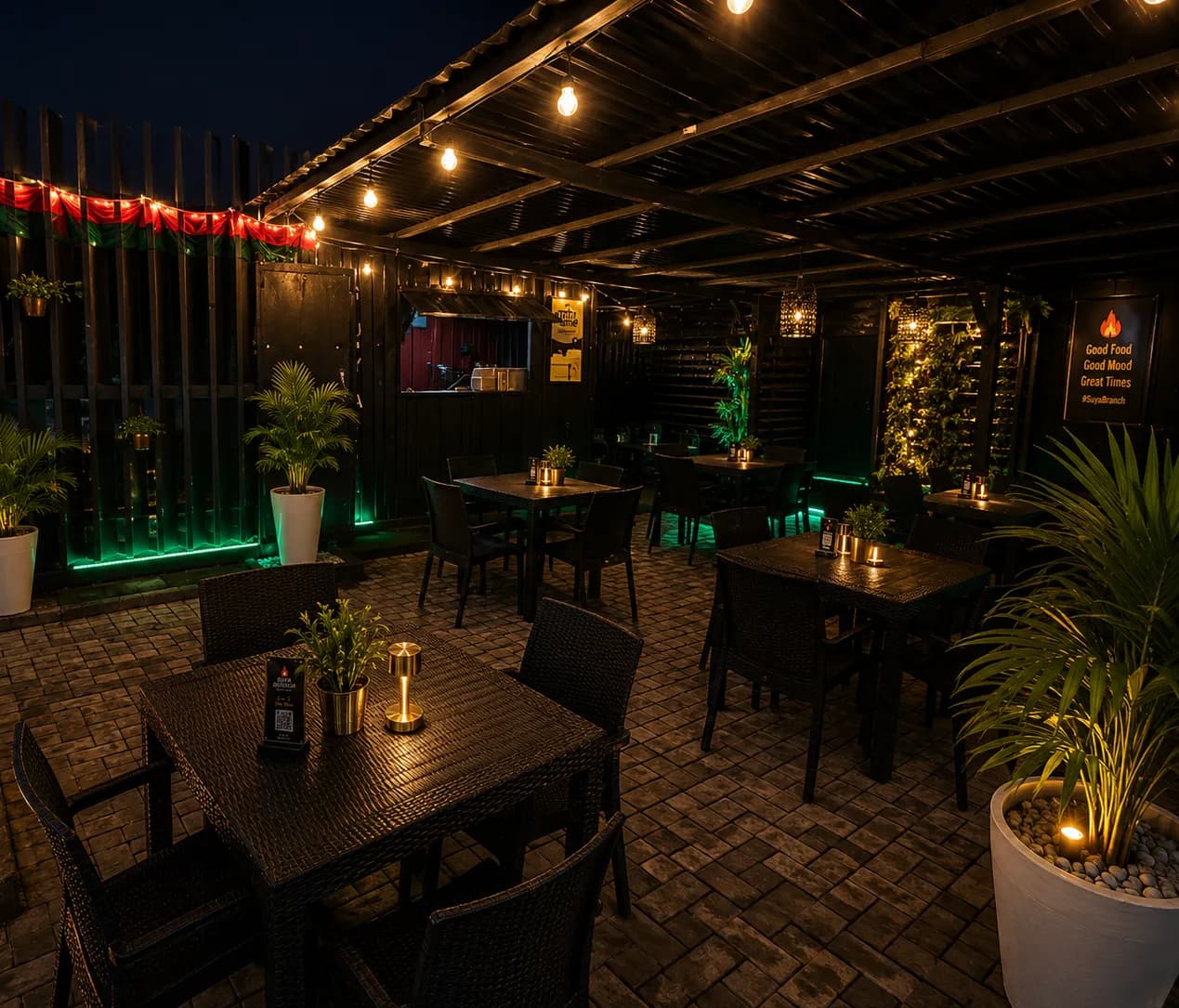 Indoor dining room and lounge seating at SuyaBranch